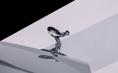 Biểu tượng 'thiếu phụ bay' Rolls-Royce thay thiết kế sau hơn 100 năm