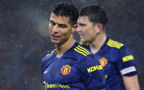 Ronaldo dự bị, Man Utd không thắng nổi đội cuối bảng Burnley