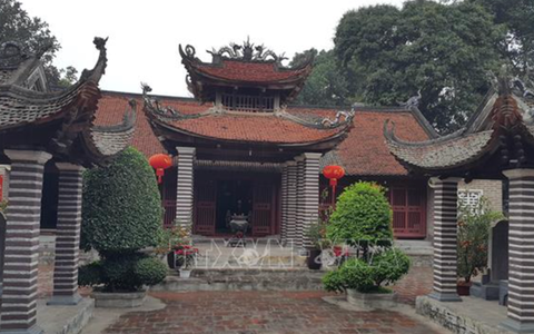 Kiểm tra việc tu bổ di tích quốc gia đặc biệt đình Chèm