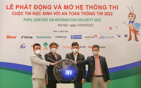 Học sinh tranh tài tại 'trường thi ảo' lớn nhất 2022