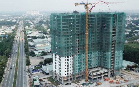 Chung cư Minh Quốc Plaza cất nóc, góp phần phát triển đô thị Bình Dương