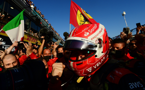 Chặng đua Australian Grand Prix 2022 lập kỷ lục về khán giả