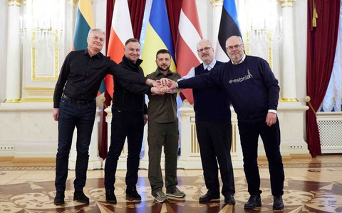 Phương Tây cấp thêm vũ khí 'to hơn, mạnh hơn' cho Ukraine