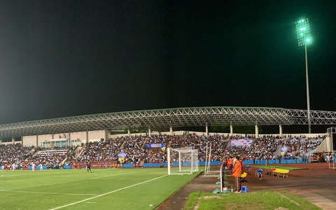 Đèn chiếu sáng trên sân Việt Trì bị tắt có ảnh hưởng đến SEA Games 31?