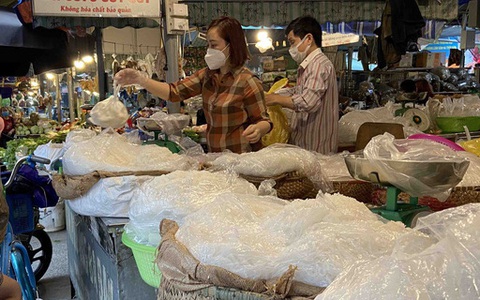 Hướng tới không dùng túi nilông: Nhà sản xuất bao bì cần được trợ lực về chính sách