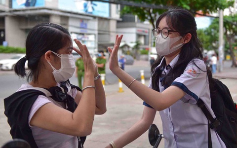 Đừng để việc học trở thành gánh nặng cho trẻ