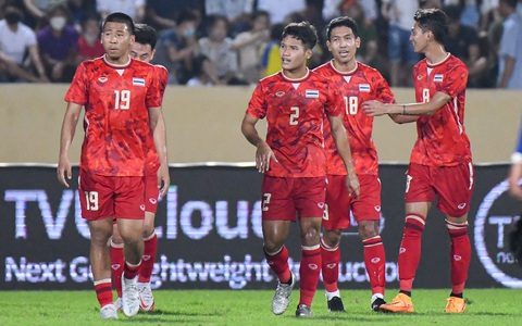 Đè bẹp U23 Campuchia 5-0, Thái Lan đặt một chân vào bán kết