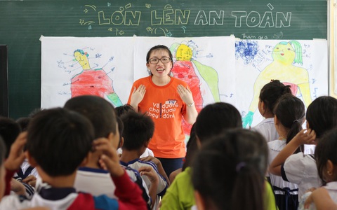 Tình huống khó nói của nữ sinh và cách xử trí khéo léo của giáo viên