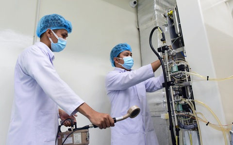 Máy chẩn đoán ung thư triệu đô 'trùm mền': Bộ Y tế chậm trễ cấp phép thuốc phóng xạ?