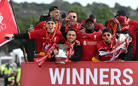 Chờ Liverpool tiến hành 'đại phẫu'