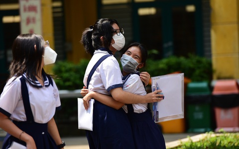 Đề thi văn vào lớp 10 TP.HCM: Thí sinh nói nhẹ nhàng, giáo viên: 'Không dễ lấy điểm cao'