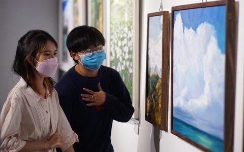 Tìm về ‘Những sợi chỉ muôn màu’ của các họa sĩ không chuyên