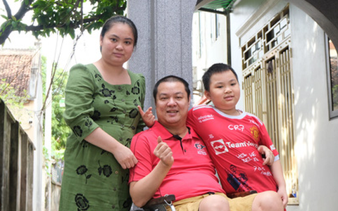 'Mình ở Hà Nội, bị chấn thương cột sống' và dòng tin nhắn làm quen từ Cần Thơ