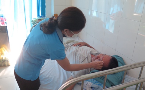 Mâu thuẫn vì 2 thùng hải sản, hành khách tố bị nhà xe đánh trọng thương