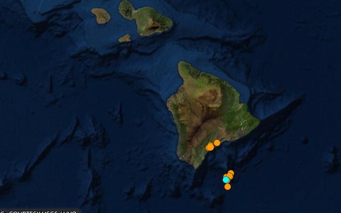 Núi lửa sâu dưới biển Hawaii 'trỗi dậy'