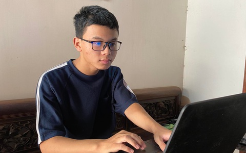 Nam sinh 'không dùng điện thoại' trở thành thủ khoa đạt 30 điểm tuyệt đối tổ hợp 3 môn