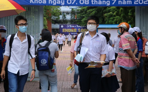 Đắn đo xếp nguyện vọng đại học vì học phí