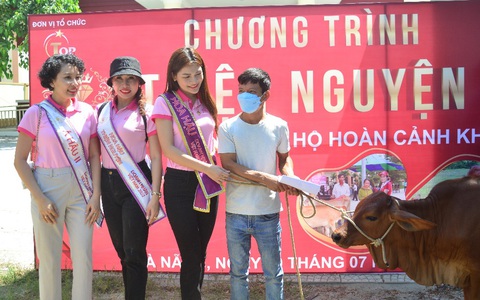Ôi thần linh ơi, hoa hậu tặng bò giống giúp người nghèo kế sinh nhai!
