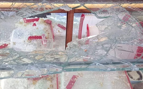 Đã bắt được nghi phạm dùng cuốc đập bể tủ kính cướp vàng