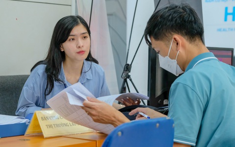 Doanh nghiệp ở TP.HCM, Hà Nội ráo riết tìm lao động vì quá thiếu hụt