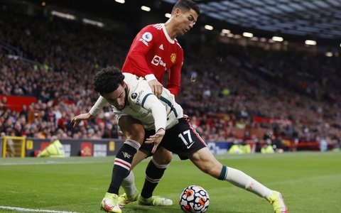 MU - Liverpool: Derby của những người cùng khổ
