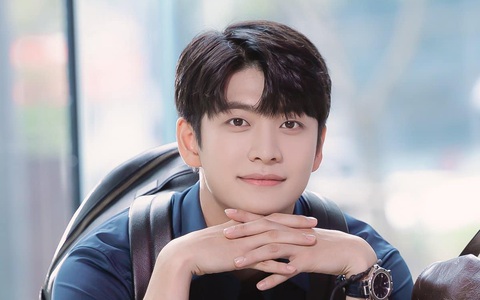 Kang Tae Oh tiết lộ 'quả ngọt' nhận được nhờ đóng phim Nữ luật sư kỳ lạ Woo Young Woo