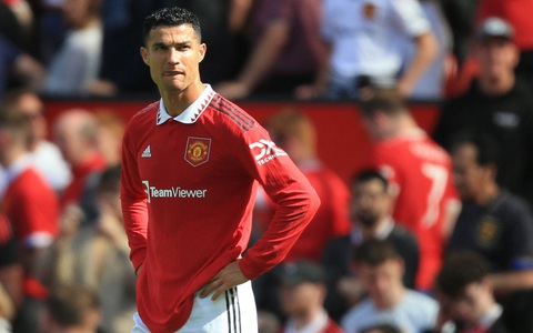 Ronaldo trả giá cho sự tham lam