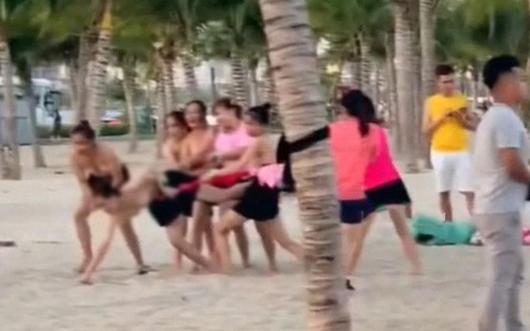 Thêm một vụ team building gây xôn xao cõi mạng khi người chơi 'lộ hàng'