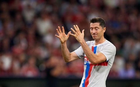 Barca lại thua Bayern Munich