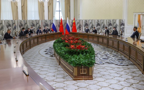 'Mặt trận chống phương Tây' ở Uzbekistan