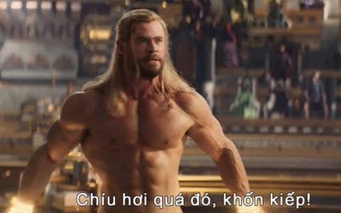 Ngã ngửa với sự thật cảnh Chris Hemsworth khỏa thân trong 'Thor: Love and Thunder'