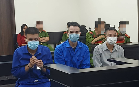 Bắt quả tang vợ ngoại tình, chồng gọi người đánh tình địch, đòi bồi thường danh dự 300 triệu