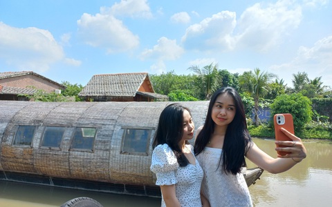 Bạn đã thử chơi Tết theo cách riêng của người miền Tây chưa?