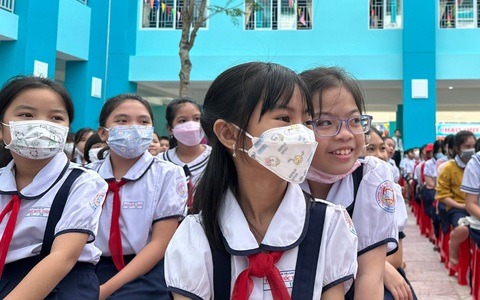 Trường tiểu học Trần Quốc Toản khánh thành ngay ngày đầu tiên học sinh đi học lại