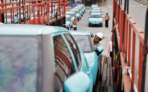 Taxi điện Việt Nam gia nhập thị trường Lào