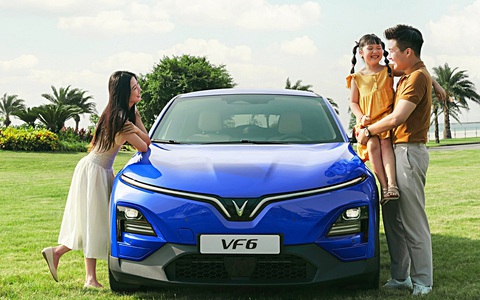 Ra mắt và tổ chức lái thử xe VF 6