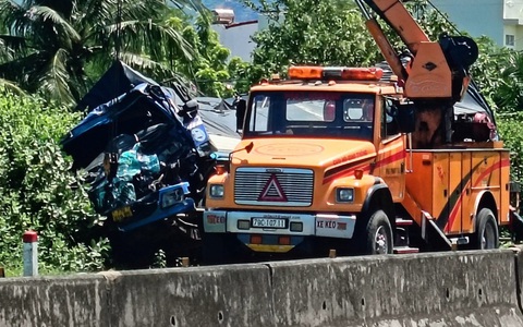 Tai nạn giao thông liên hoàn ở Cam Ranh, 3 người chết tại chỗ