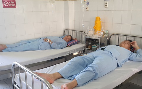 Người thân của bé gái tử vong do ăn bánh su kem được hỗ trợ chi phí chữa bệnh