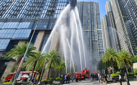 Hơn 2.000 người diễn tập chữa cháy ở tòa nhà Landmark 81