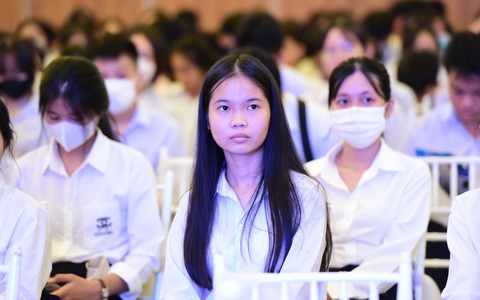 Tiếp sức đến trường cho tân sinh viên Bình Định, Khánh Hòa, Ninh Thuận: Học để viết tiếp ước mơ