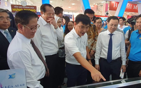 Khai mạc Hội chợ, triển lãm thành phố Cần Thơ - 20 năm thành tựu và phát triển