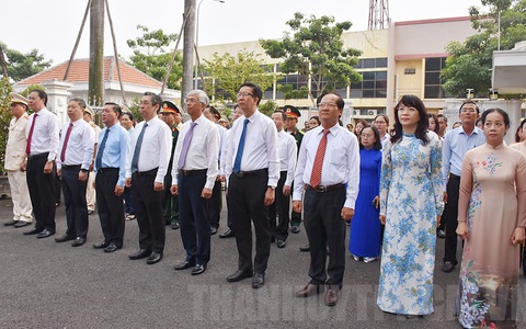 Lãnh đạo TP.HCM dâng hương nhân kỷ niệm 83 năm ngày Khởi nghĩa Nam kỳ