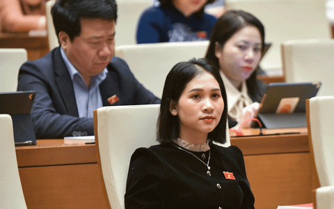 Truyền hình trực tiếp: Quốc hội thảo luận về dự án Luật đường bộ