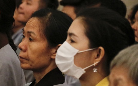 Những giọt nước mắt trong buổi tưởng niệm nạn nhân tai nạn giao thông 2023