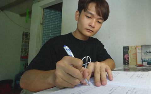 Hành trình đến giảng đường của 2 sinh viên mồ côi ở vùng đất đại ngàn