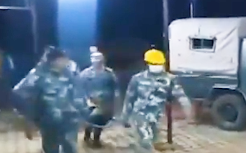 Động đất làm hàng trăm người thương vong ở Nepal, rung chấn lan xa 600km