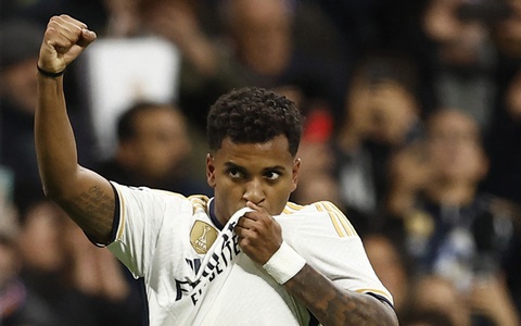 Real Madrid giành vé sớm, Arsenal sắp sửa đi tiếp