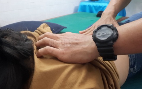 Kiểm tra căn nhà có 'thầy' khoe chữa vô sinh bằng bấm huyệt, truyền năng lượng