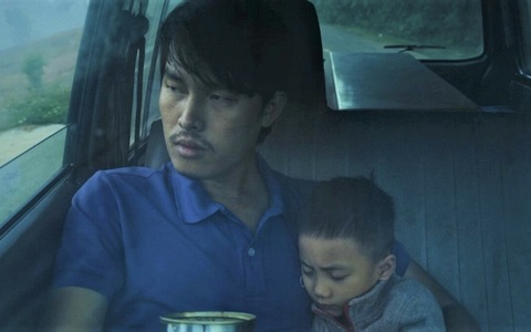 Bên trong vỏ kén vàng lên Netflix