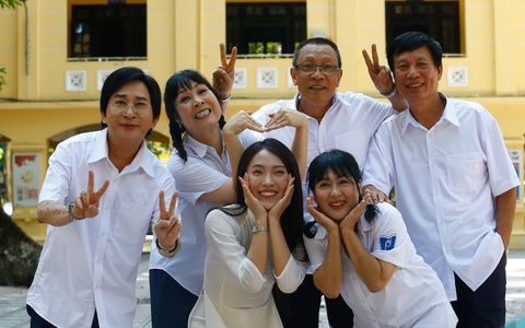 Hồng Vân, Lại Văn Sâm hát rap, nhảy nhót tưng bừng cùng 'Có hẹn cùng thanh xuân'
